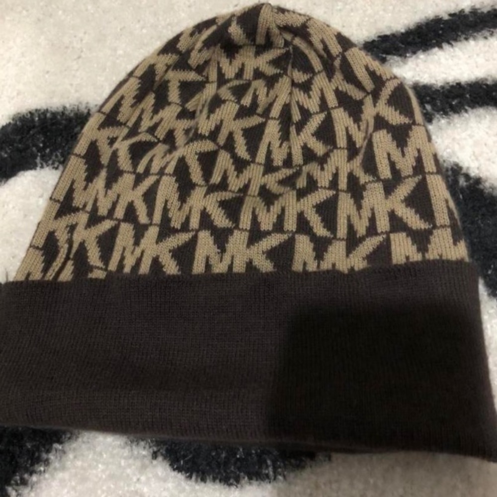 Authentic Unisex Michael Kors logo beanie